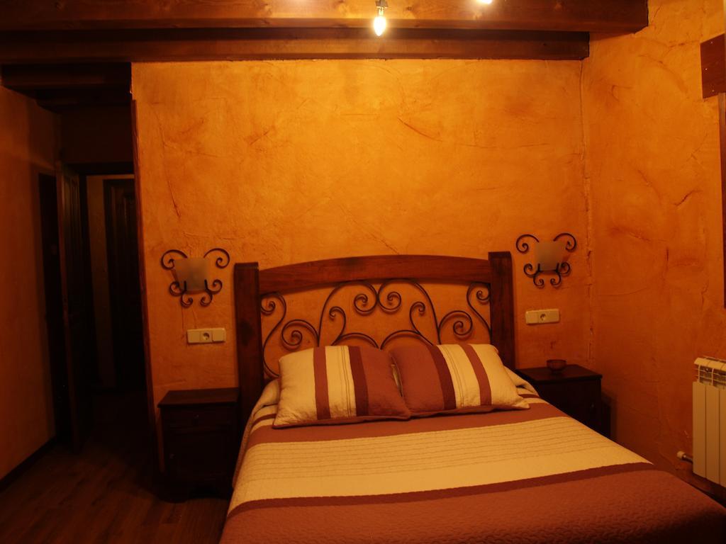 La Casona Del Herrero Navaleno Exterior foto