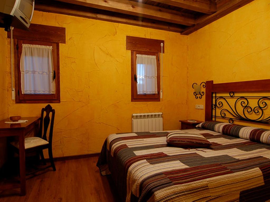 La Casona Del Herrero Navaleno Cameră foto